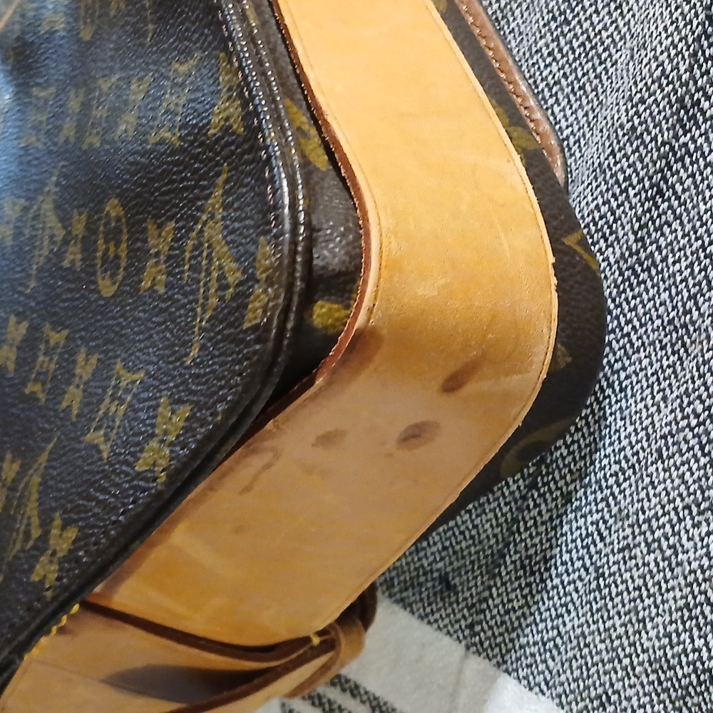 Louis Vuitton Monogram Crossbody Bag - Picture 7 of 14